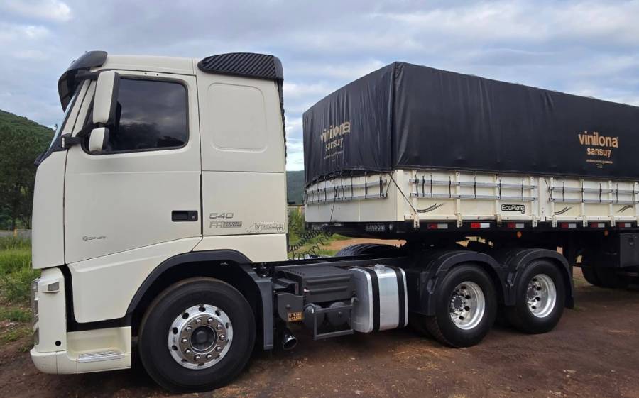 Volvo FH 540 6×4 – 2015 | Impecável