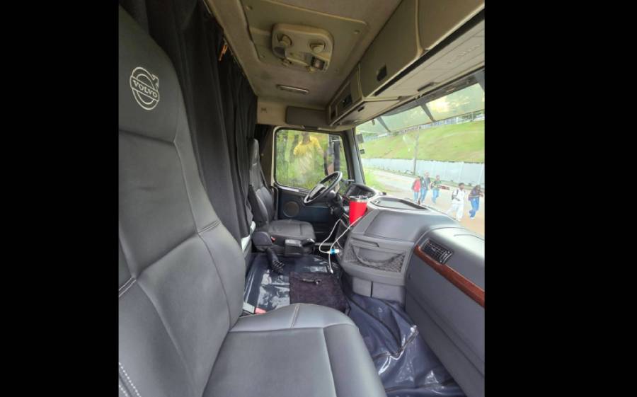 Volvo FH 540 6×4 – 2015 | Impecável