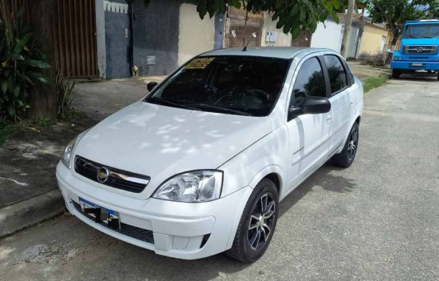 Chevrolet Corsa 1.4 – 2009 | Completo + Multimídia