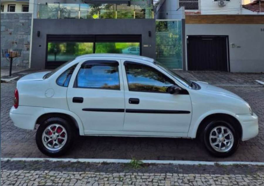 Corsa Classic 1.6 – 2003/2004 | Completo