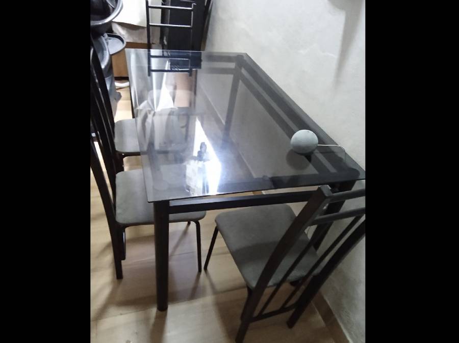 Mesa de Ferro com Tampo de Vidro + 4 Cadeiras